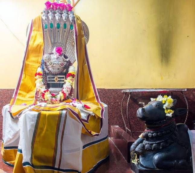 Pradosham Sri Nandikeswara Sahitha Sri Shiva Abhishekam